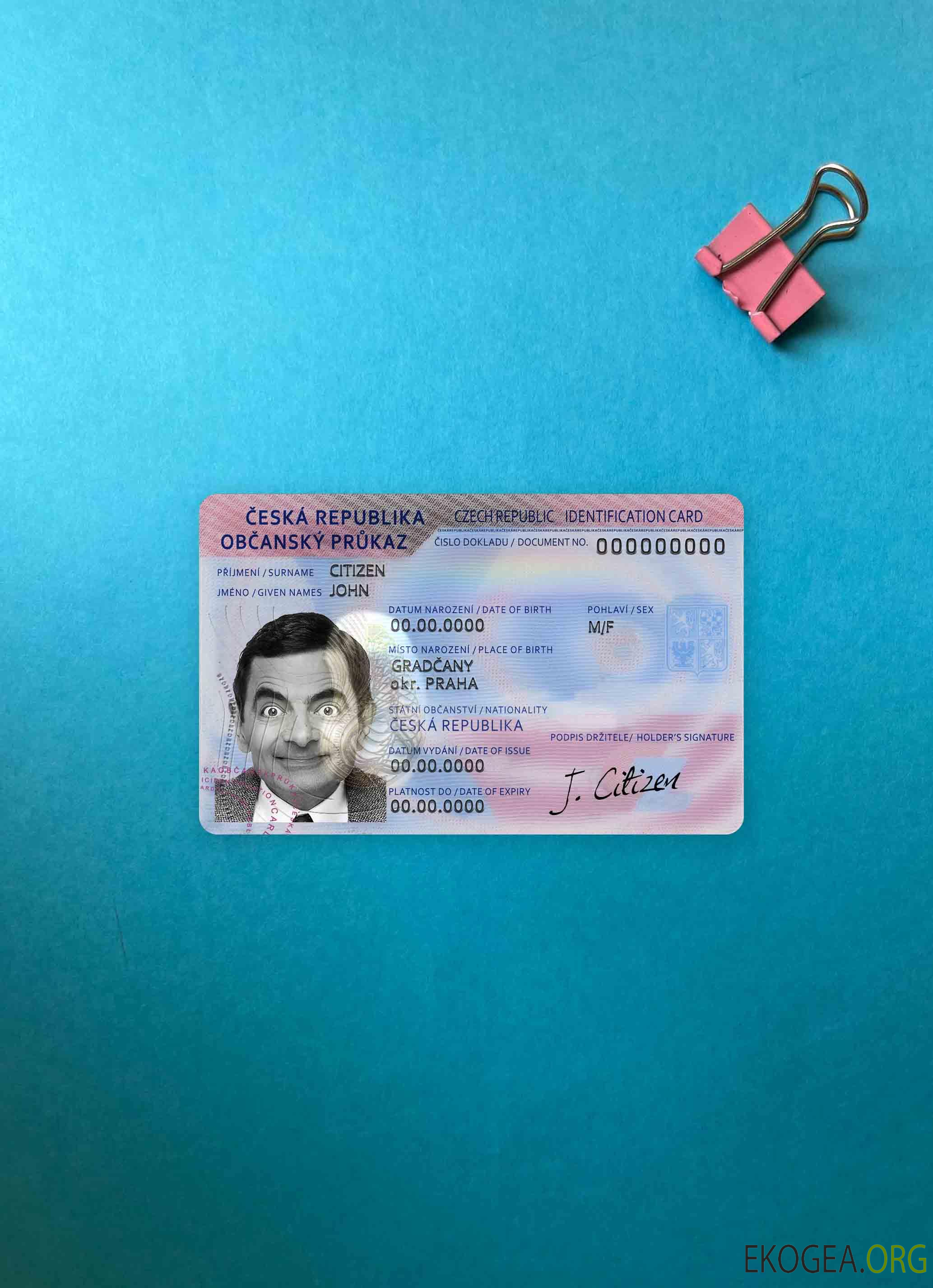 Photolook d'identité tchèque AVANT